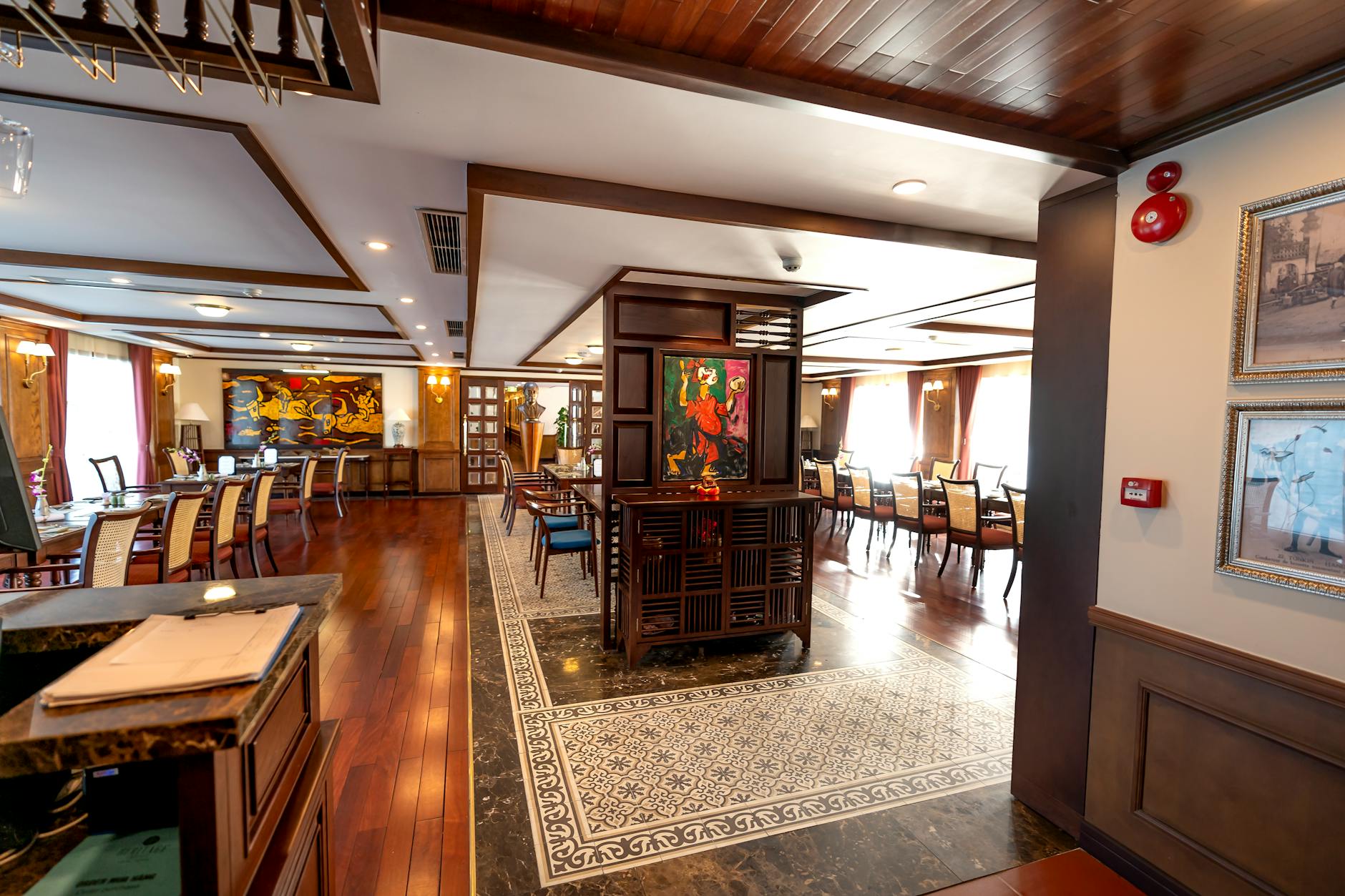 Adelaide luxury hotel fine dining